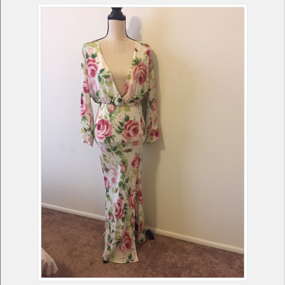 💫HP💫 Beautiful floral floor length dress